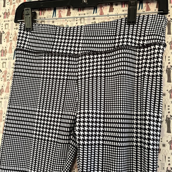 NW Argyle leggings 🖤 - Picture 5 of 5